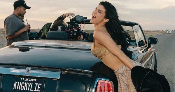 kylie jenner music video debut