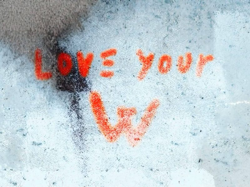 w korea love your w controversy