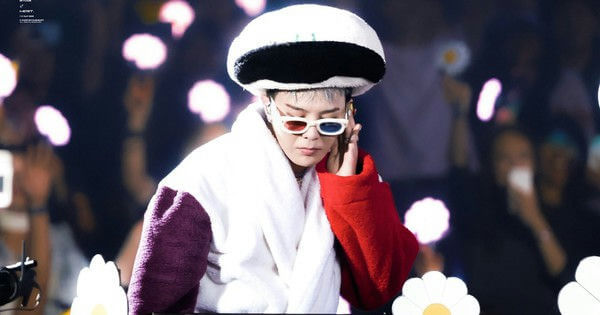 gdragon hit onstage osaka concert