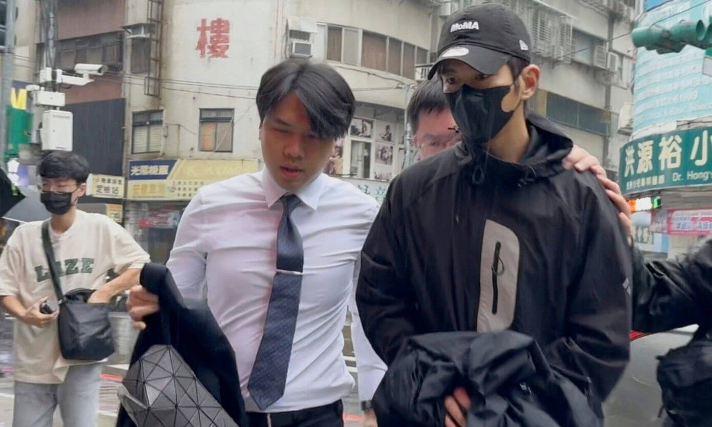 people-Man in white shirt and tie-Lawyer or escort-Man in black jacket and cap-Celebrity or person of interest-Man in light t-shirt and mask-Bystander or companion