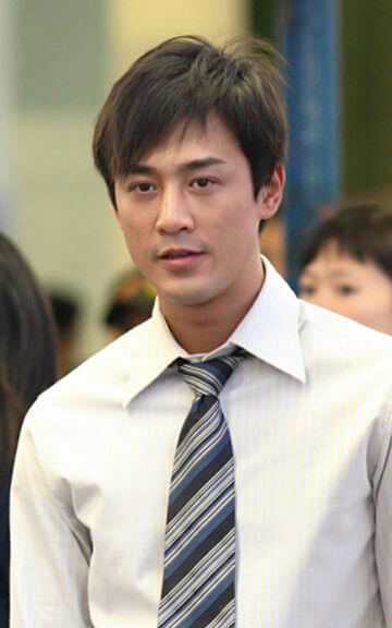 people-Asian man-A-business attire-A-white shirt-A-striped tie-B-serious expression-C-medium close-up