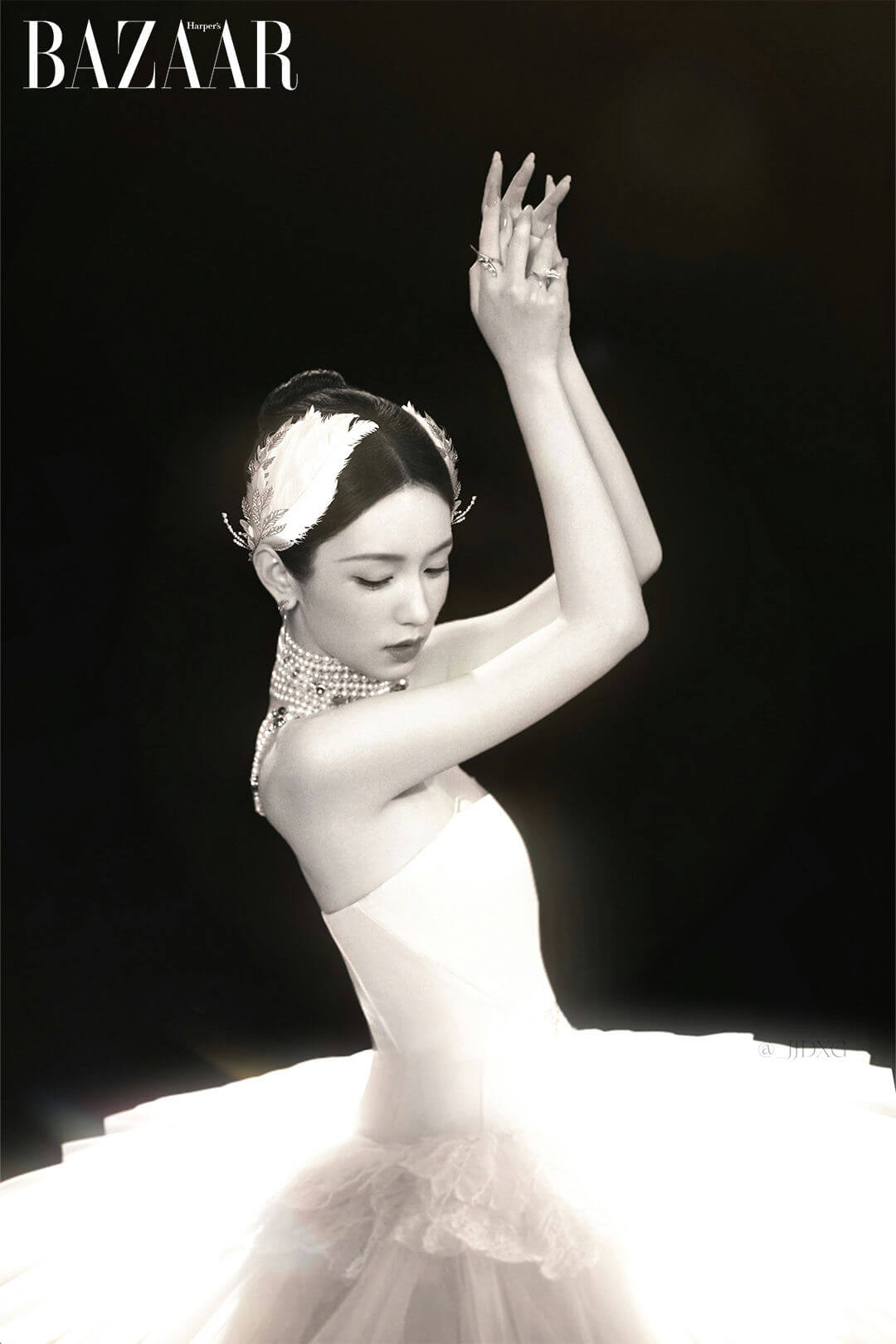 people-1-ballerina-A-Harper's BAZAAR-B-black and white-C-pearl choker