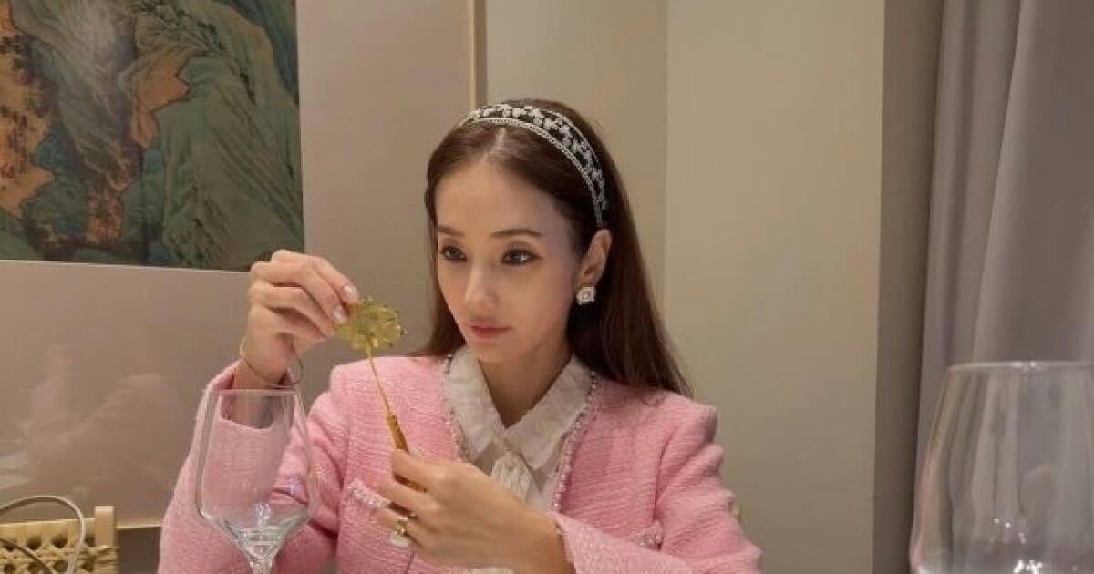 han chae young new sns photos