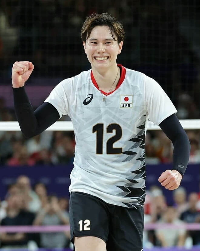 people-Volleyball Player-A-Smiling-A-Fist Pump-A-Japan National Team Jersey-A-Number 12