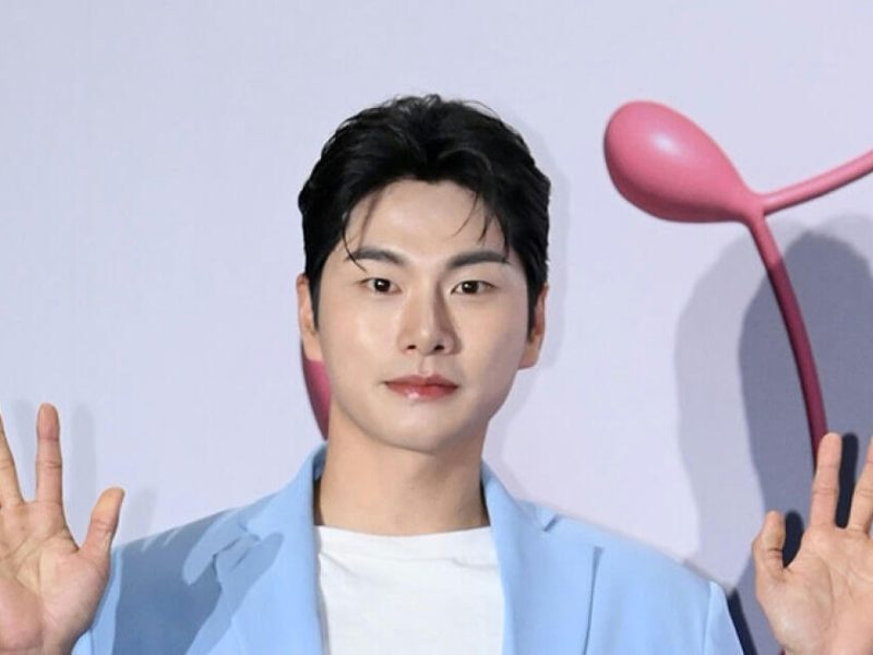 lee yikyung brushes off rumor
