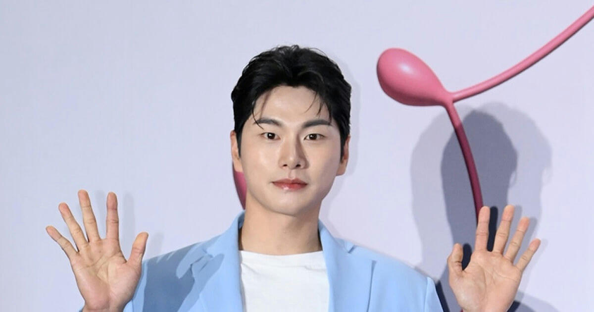lee yikyung brushes off rumor