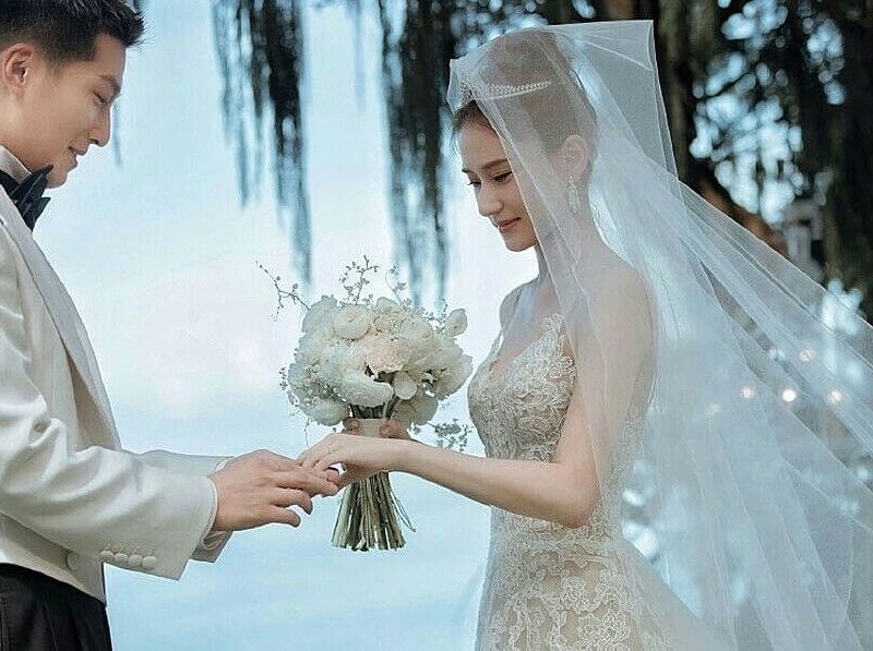 dou xiao laurinda ho divorce