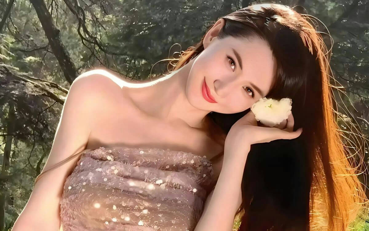 former sensual film star struggles with love