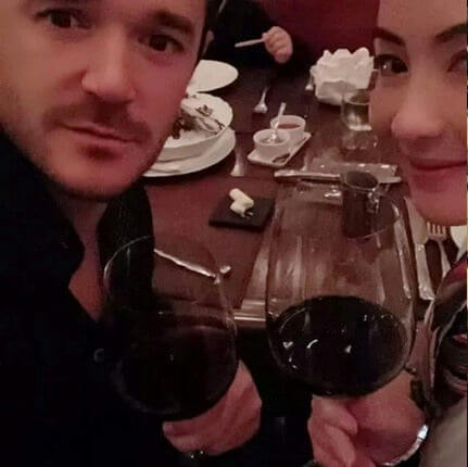 people-Two people-A-couple-A-selfie-A-wine glasses-B-dinner-C-romantic