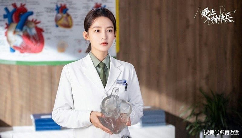 people-A-female doctor-A-white lab coat-A-holding heart model-A-medical setting