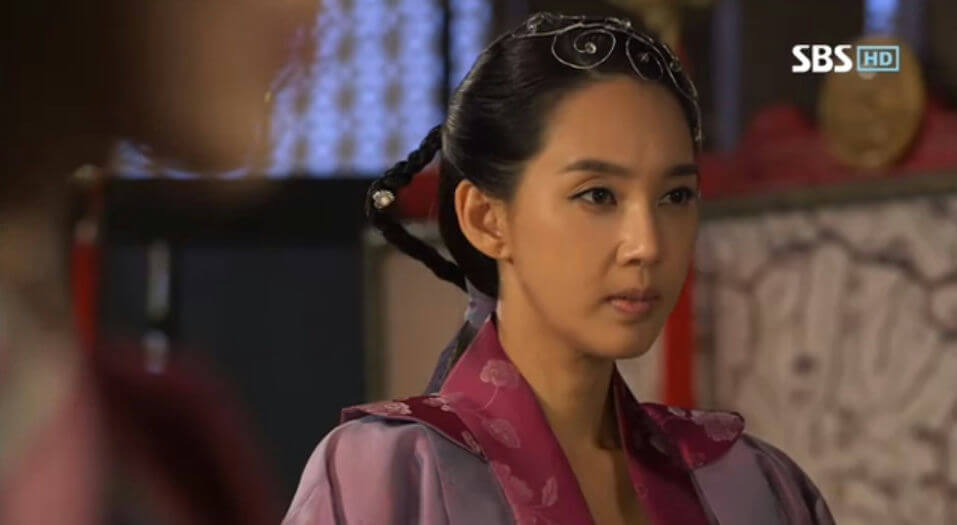 people-1-Korean woman-A-historical costume-A-serious expression-A-SBS HD logo