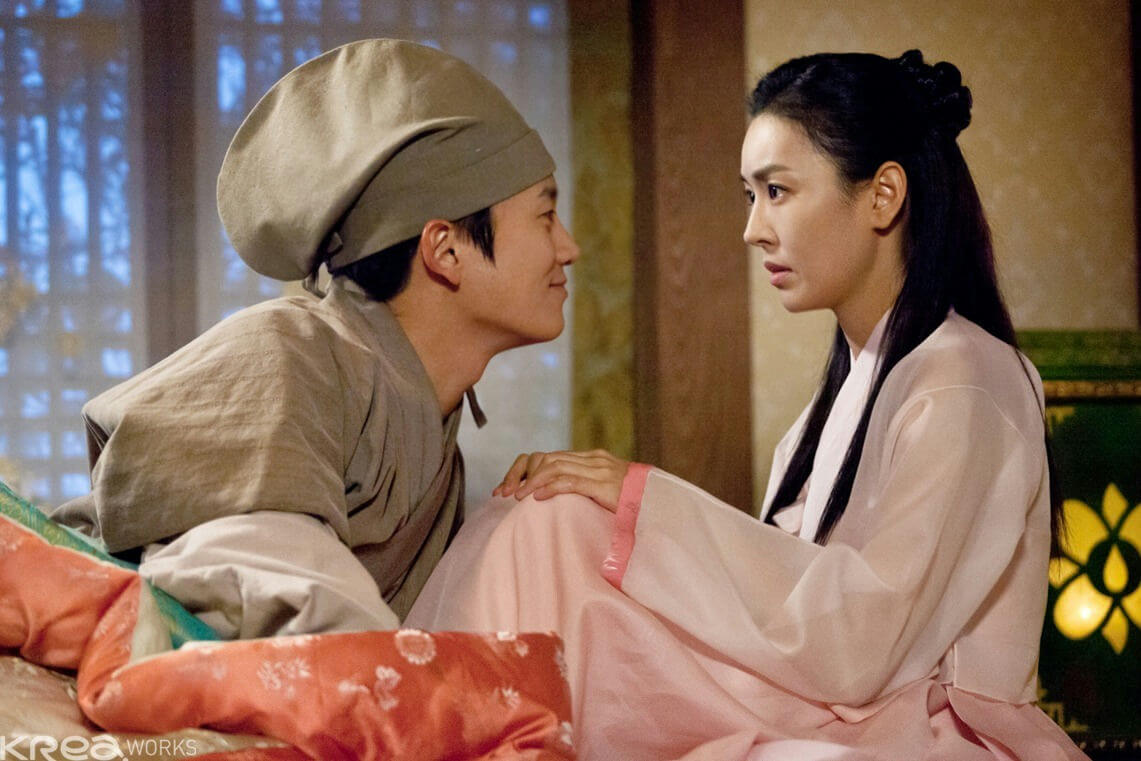 people-Two-Korean-actors-A-historical-costumes-A-intimate-moment-A-indoor-setting-A-soft-lighting
