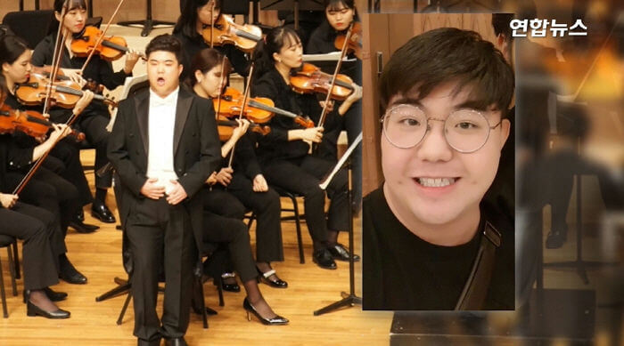people-Male Singer-A-Female Violinists-B-Orchestra Performance-C-News Graphic