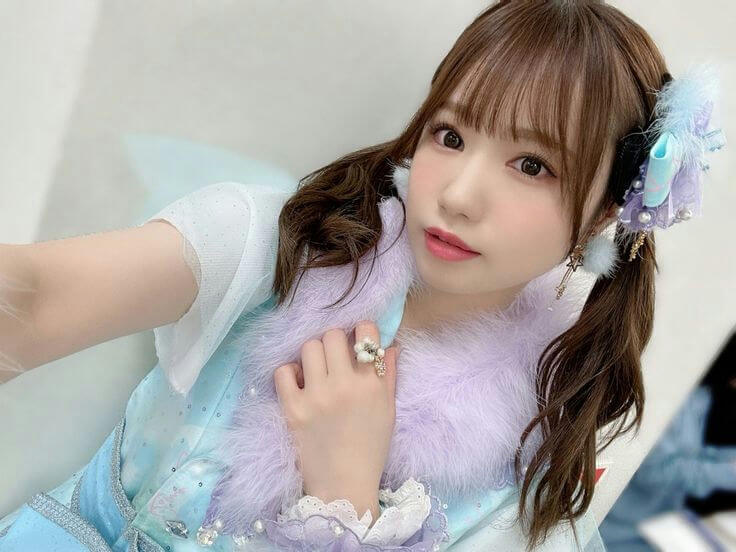 people-woman-idol-costume-pigtails-pastel-fur-ring