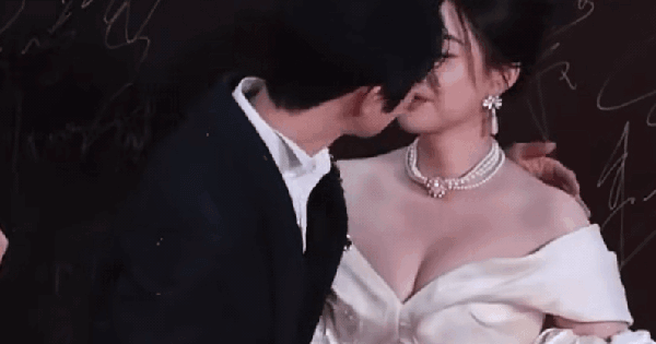 zhu yiwei and bai xinyi kiss on red carpet