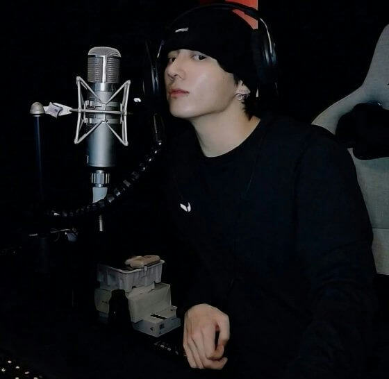 people-Jungkook-A-studio-A-microphone-B-beanie-C
