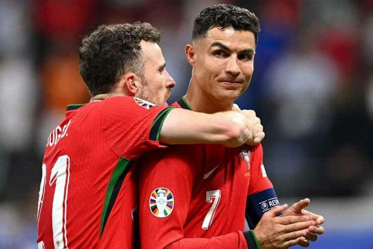 people-Two-A-Soccer-players-A-Portugal-National-Team-A-Red-Jerseys-A-Hug-A-Cristiano-Ronaldo