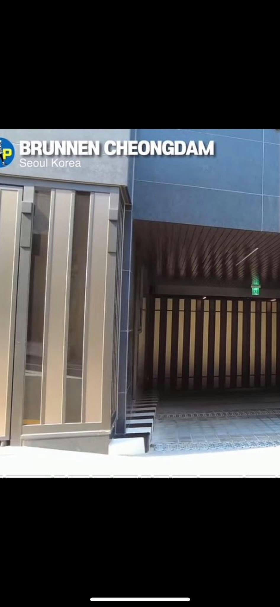 architecture-A-modern-A-entrance-A-building-A-Seoul