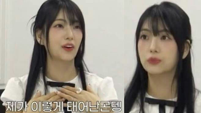 people-woman-long black hair-smiling-white top-Korean text
