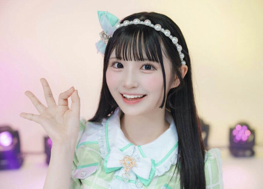 people-young woman-A-idol costume-B-pearl headband-C-OK gesture