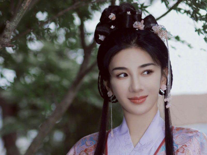 huang yi facial change controversy