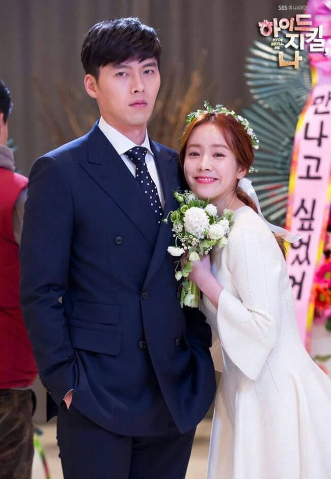 people-Two people-A-couple-A-wedding attire-B-bride-B-groom-C-Korean drama scene