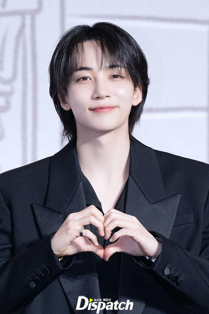 seventeen fan buys island jeonghan