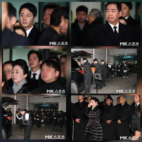 people-group-mourning-A-individuals-formal-attire-A-funeral-proceedings-B-Korean-celebrities-C