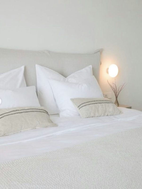 bedroom-A-minimalist-A-white-A-neutral-B-textured-C