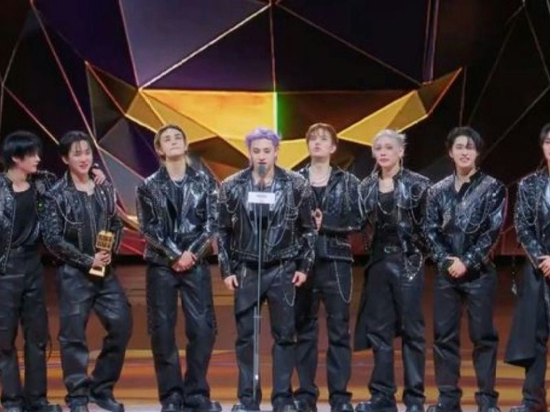 stray kids 2025 mama daesang