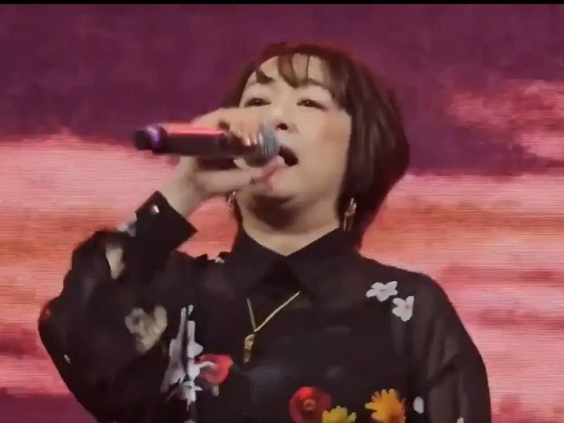 maki otsuki removed from stage