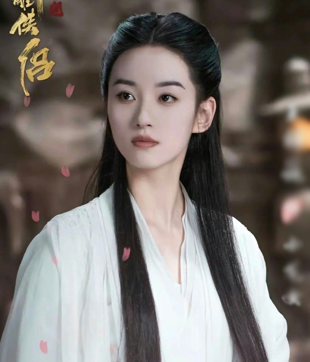 people-1-Chinese actress-A-Zhao Liying-B-historical drama costume-C-long black hair