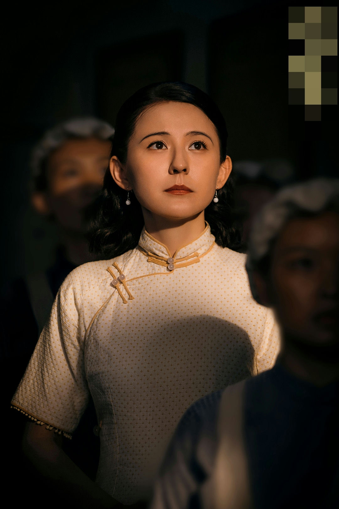 people-woman-cheongsam-A-attentive-A-pearl-earrings-B-dramatic-lighting-C