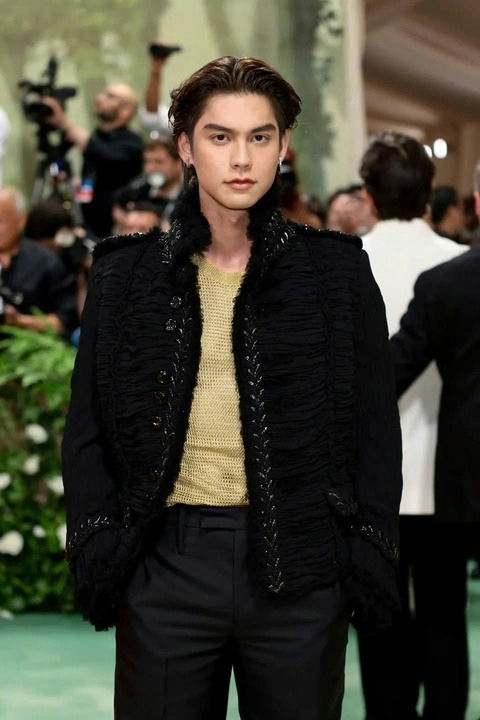 people-Bright Vachirawit Chivaaree-A-fashion-A-Met Gala-B-black jacket-C-yellow knit shirt