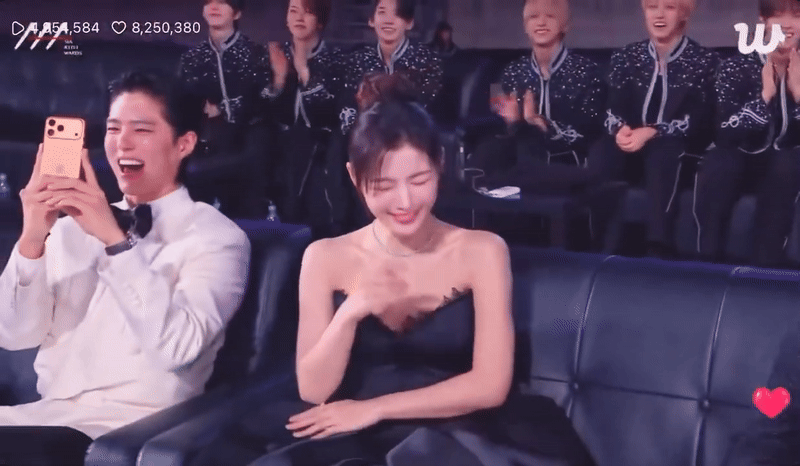 “Nation’s Little Sister” Kim Yoo Jung Goes Viral with 6-Second Aegyo That Stole the Show at AAA 2025