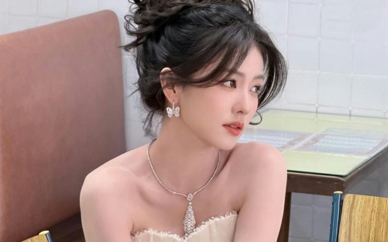 bai lu strapless gown