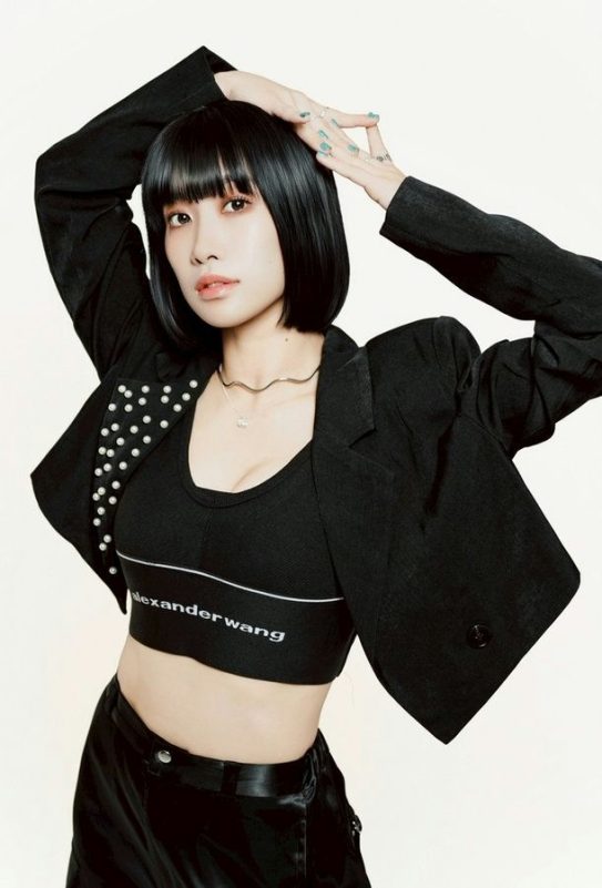 TWICE Momo’s Sister Hirai Hana Signs with GOST Agency After Osaka Ojo Gang Disbandment