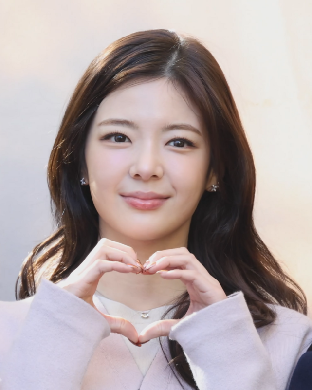 ITZY’s Lia Sparks Mixed Reactions About Her Mental Health