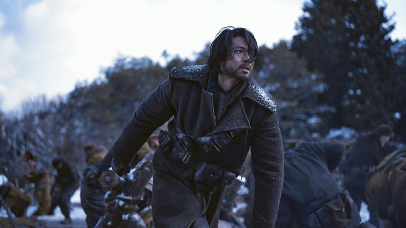 people-Hyun Bin-A-soldier-A-winter combat-A-action scene