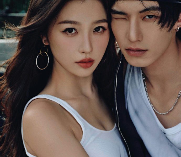 people-Two people-A-woman-A-man-B-fashion-C-close-up