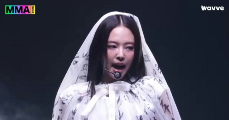 jennie hangul dress mma 2025
