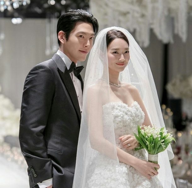 shin min ah kim woo bin wedding