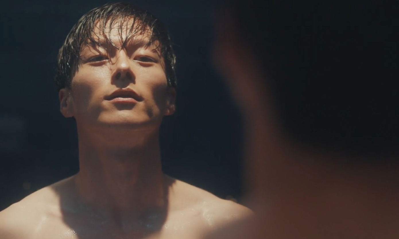 people-Man-A-wet hair-B-muscular-C-looking up