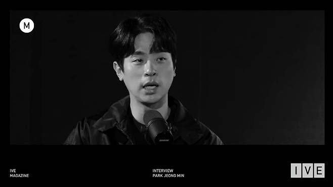 people-Park Jeong Min-interview-black and white-microphone-IVE Magazine