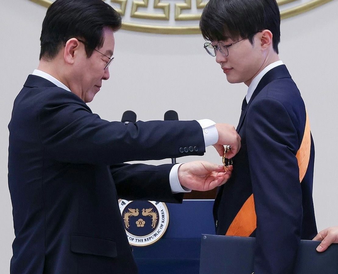 faker highest sports honor south korea
