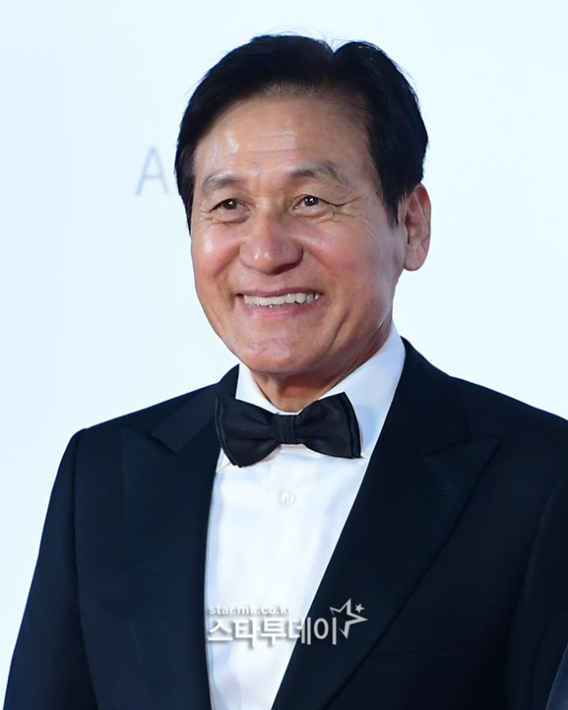 ahn sung ki-51262