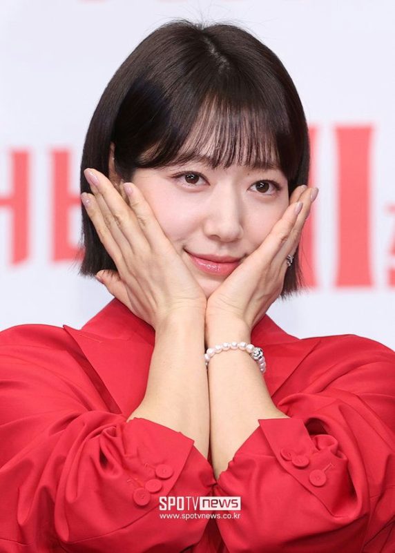 park shin hye 20yearold role miss hong