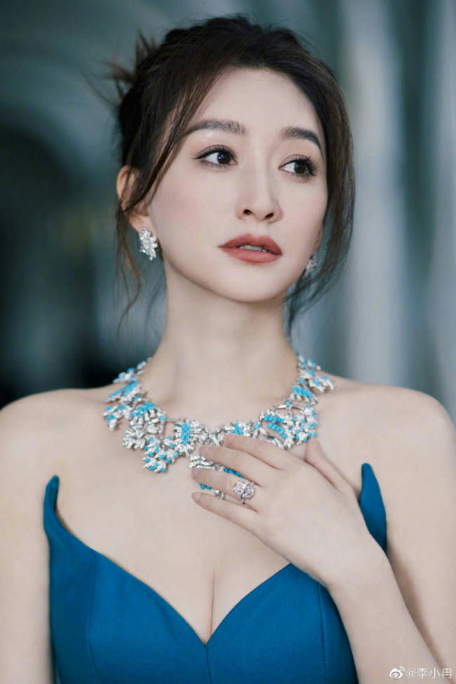 people-Qin Lan-turquoise necklace-A-blue dress-B-diamond earrings-C-pink diamond ring