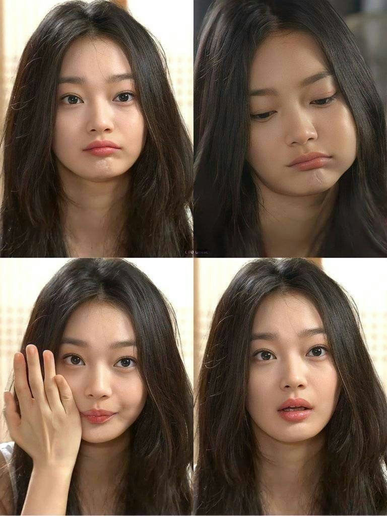 people-Kim Yoo-jung-A-four panels-A-korean actress-A-pouting-A-hand on cheek-B-long dark hair-C-natural makeup