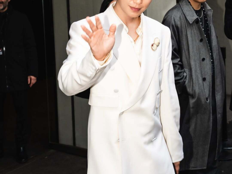jung haein fashion show racism